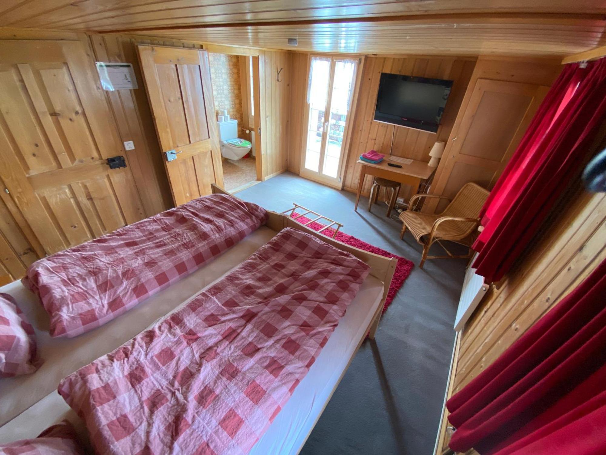 Rigi-Burggeist Alpine Guesthouse Gersau Room photo
